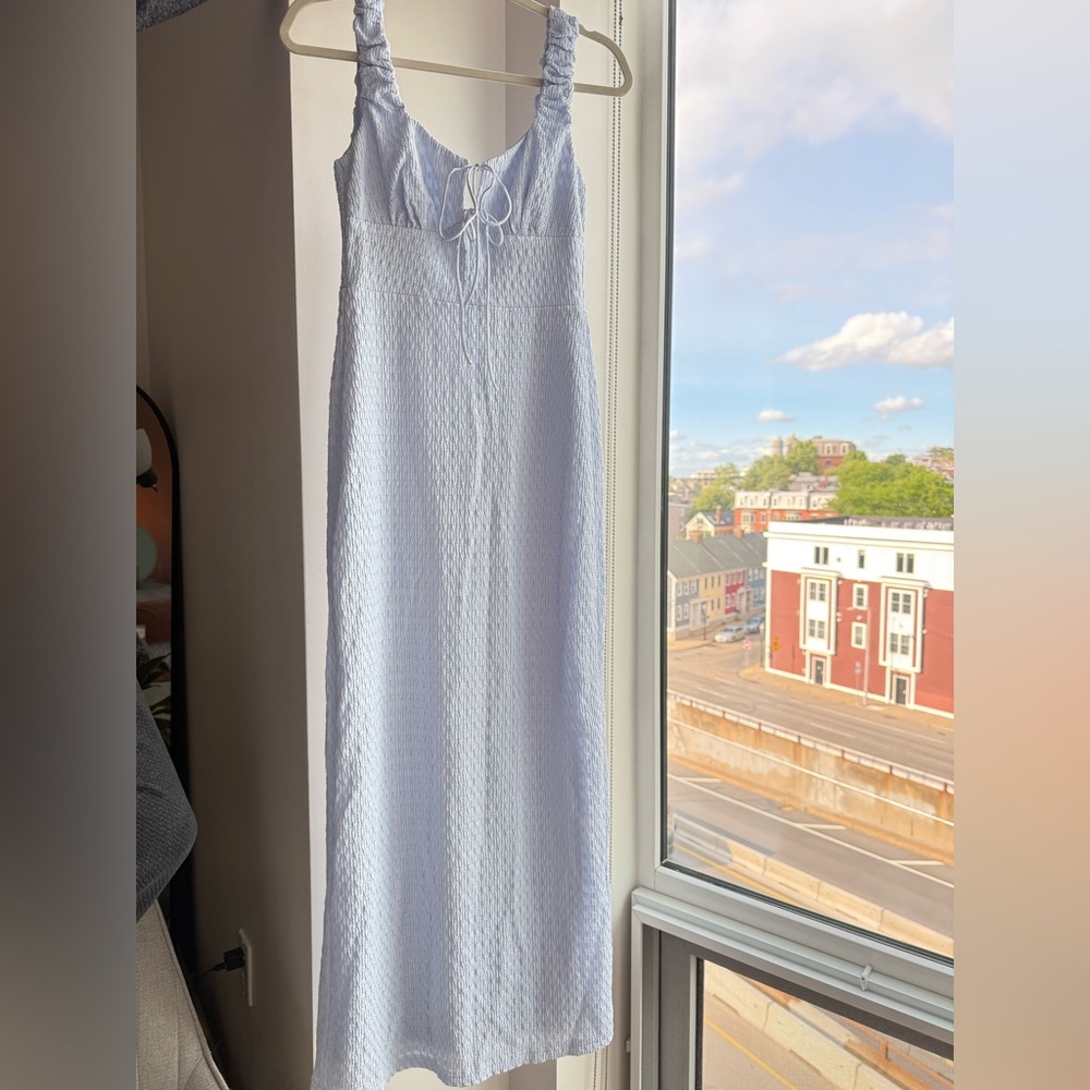 Elegant Light Blue Sleeveless Dress
